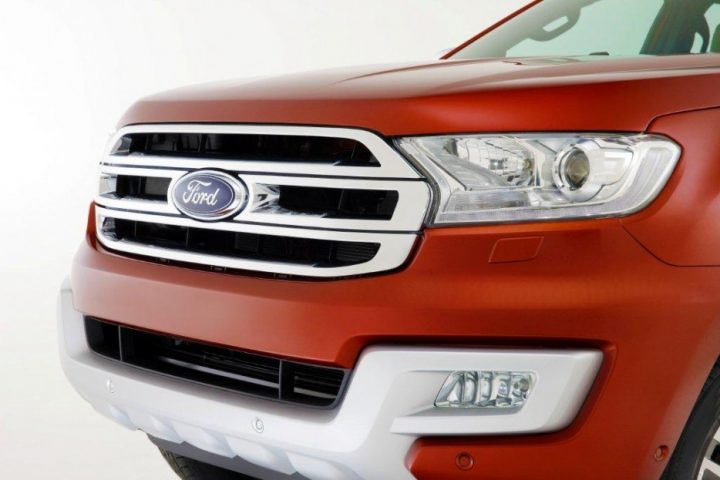 2015-Ford-Endeavour-18