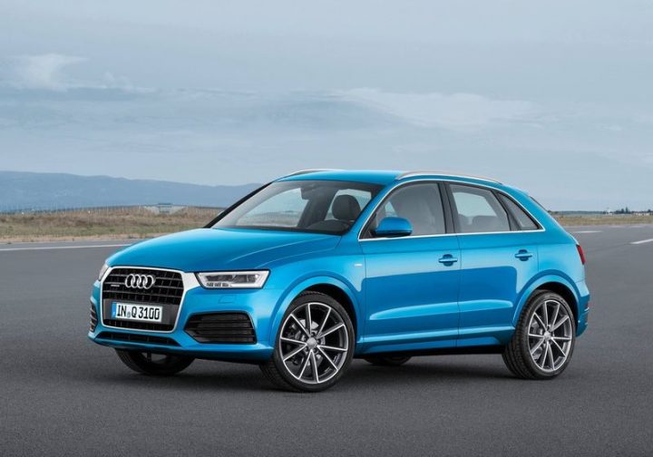 Audi-Q3_2015_800x600_wallpaper_02