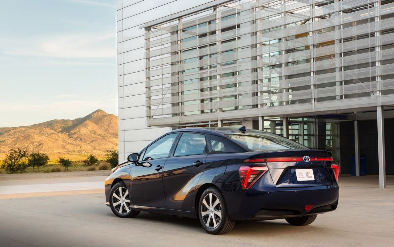 New toyota mirai fuel cell car 7