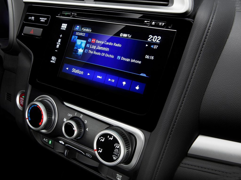 newhondajazzindiainterioraudiosystem CarBlogIndia