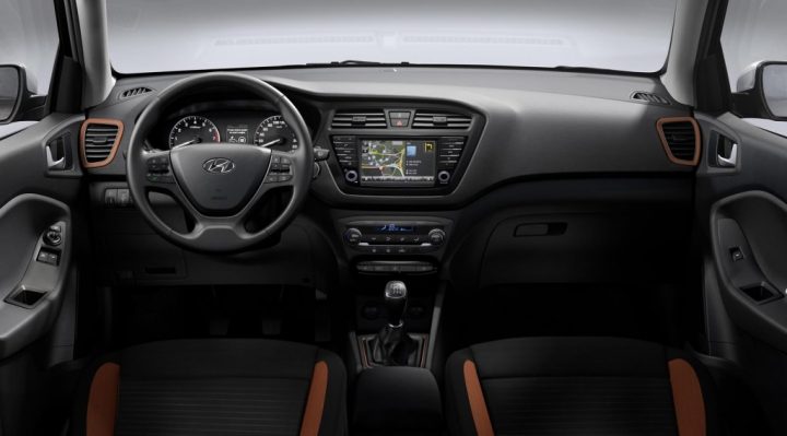 I20 Coupe's interior remain largely unchnaged