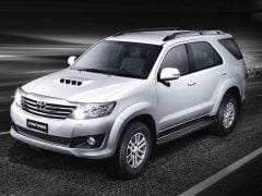 toyota fortuner-1