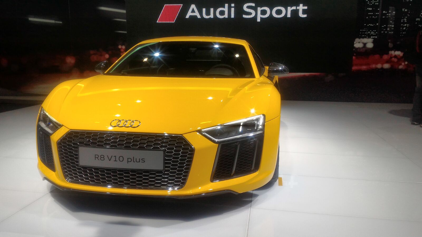 audi-r8-v10-auto-expo-2016