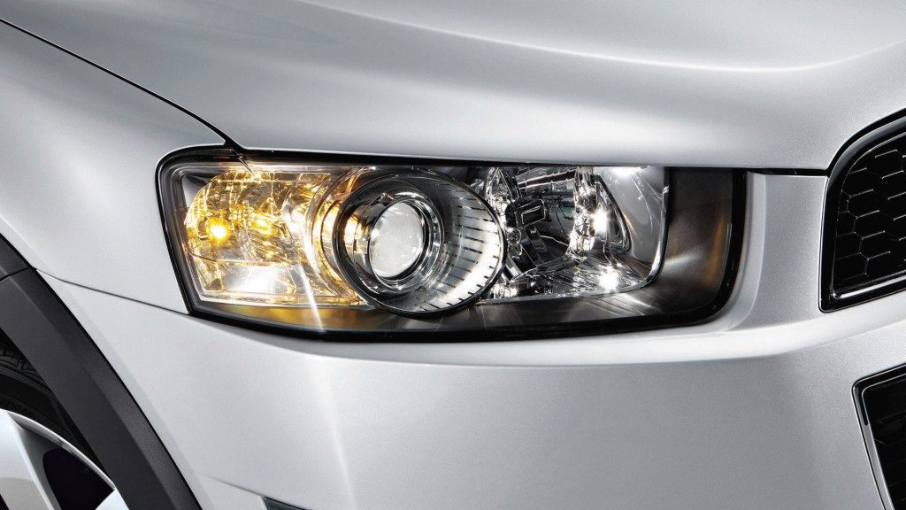 2015-model-chevrolet-captiva-pics-headlight