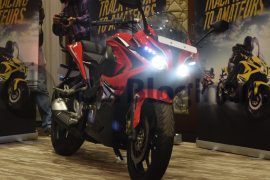 bajaj-pulsar-rs-200-red