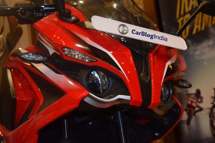 Bajaj pulsar rs 200 red fairing projector headlamps