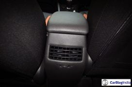 hyundai-i20-active-interior-rear-ac-vents