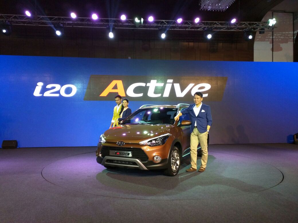 hyundai-i20-active-price-pics