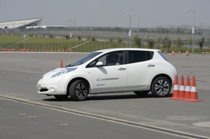 nissan cars at auto expo 2018 new nissan leaf