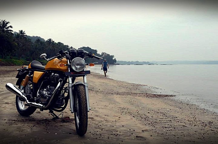 bike price drop after gst - royal enfield continental gt yellow colour