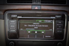 skoda-superb-diesel-automatic-review-india-pics-audio-system