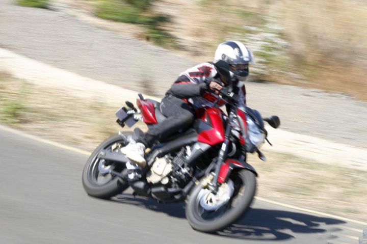 Best Used Sport Bikes in India Under 60000 bajaj-pulsar-200ns