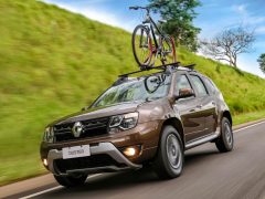 2015-Renault-Duster-facelift-front-quarter-Brazil-pics