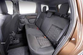 2015-Renault-Duster-facelift-interior-Brazil-rear-seat-pics