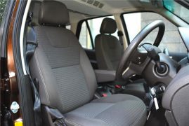 2015-Tata-Safari-Storme-facelift-interior-front-seats-pics