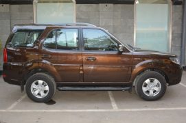 2015-Tata-Safari-Storme-facelift-side-pics