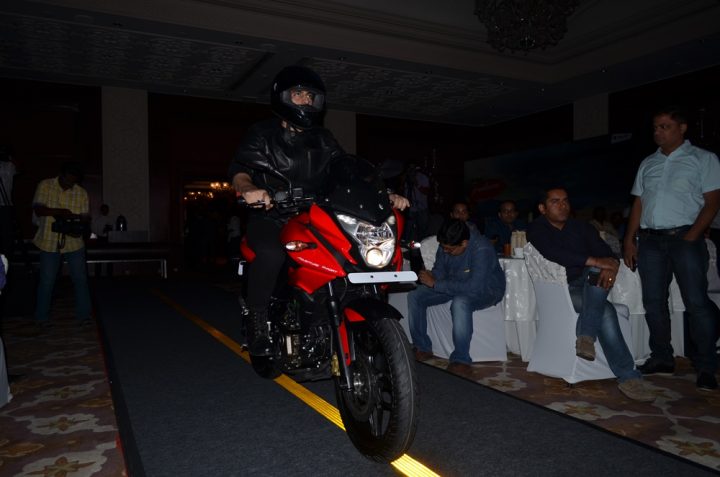 Bajaj-Pulsar-AS-200