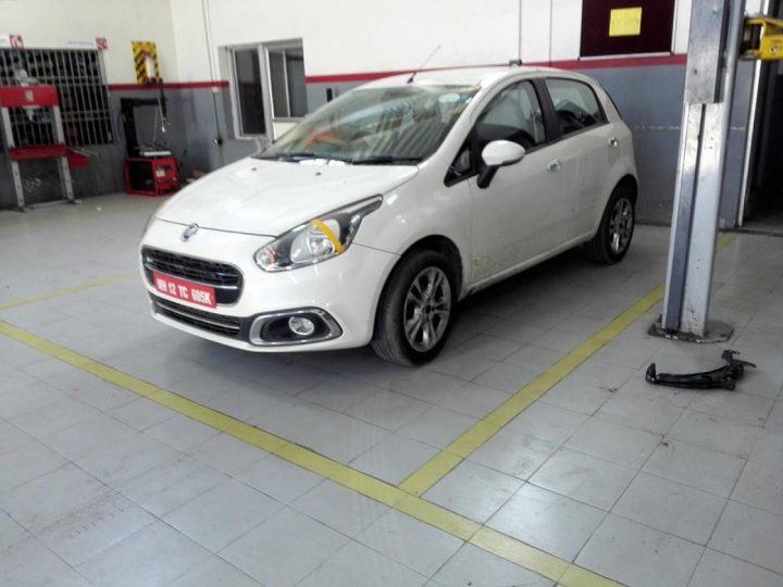 Fiat punto evo 14 t jet india launch pics front angle
