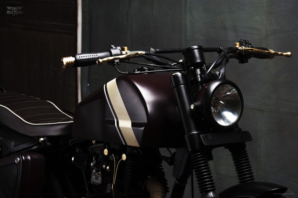 Modified royal enfield scrambler machismo tank