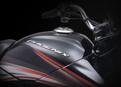 new-model-tvs-phoneix-2015-pics-fuel-tank
