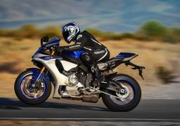 new-model-yamaha-r1-india-pics-2