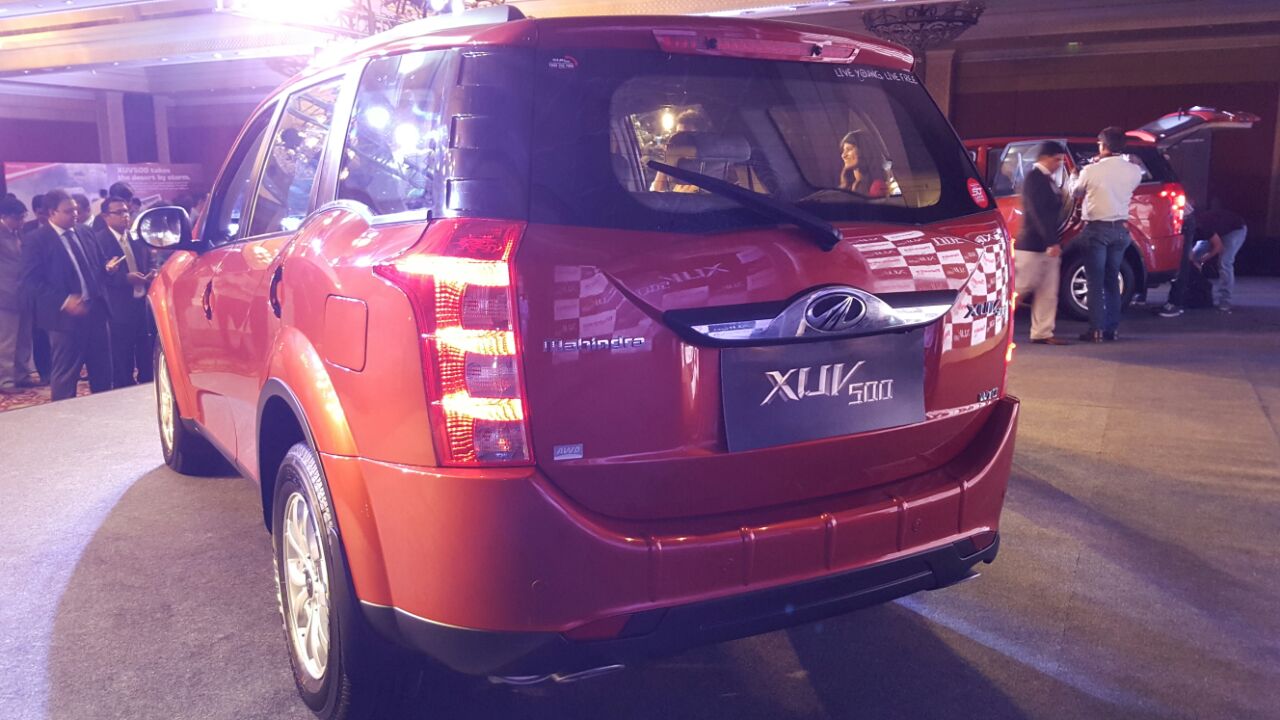 New Mahindra XUV500 facelift images, launch, details