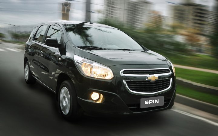 upcoming new car launches india 2016 chevrolet-spin-black-front-angle