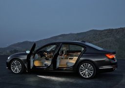 2016 BMW 7 Series 10