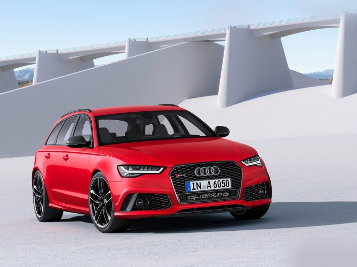 Audi-RS6_Avant_2015_India