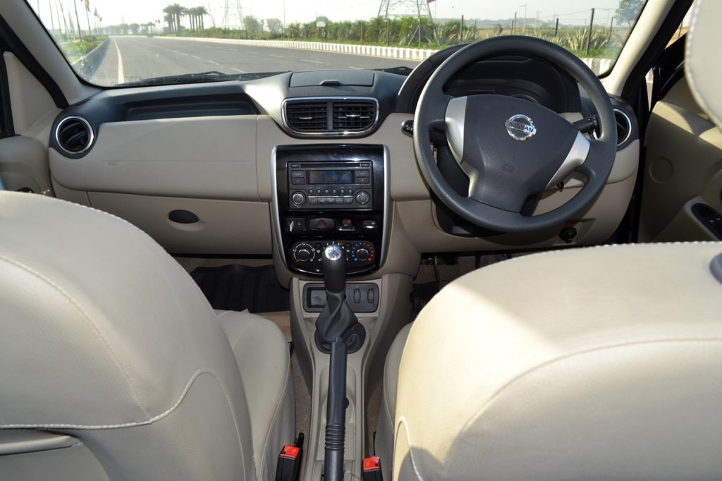 Nissan-Terrano-Petrol-Review-Images-Interior-Dashboard ...