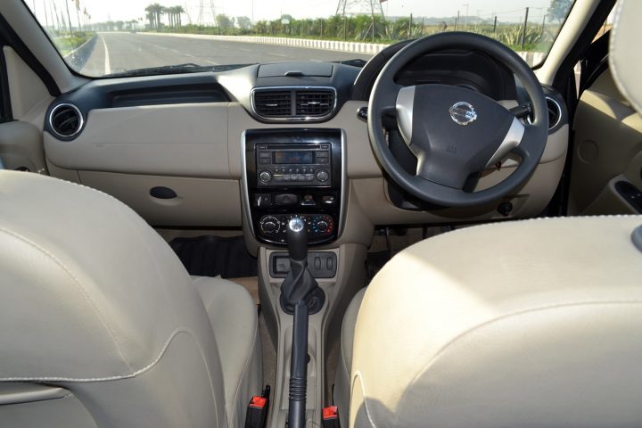 Nissan-Terrano-Petrol-Review-Images-Interior-Dashboard