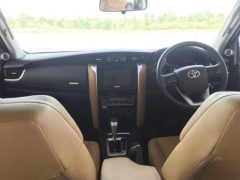 2016-Toyota-Fortuner-Interior-Spy-Pics