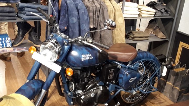 Royal Enfield despatch limited squadron blue