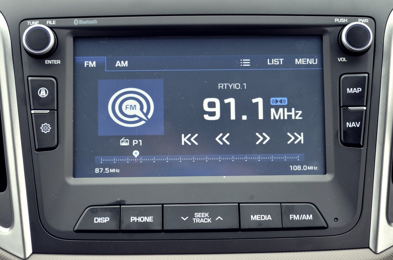 hyundai-creta-test-drive-review-interior-avn-touchscreen ...