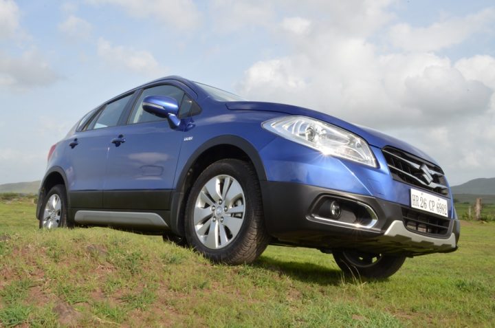 maruti-suzuki-s-cross-blue-front-three-quarters