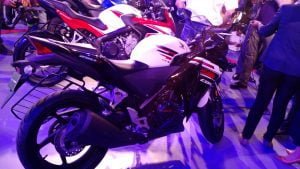 2015-honda-cbr250r-revfest-2