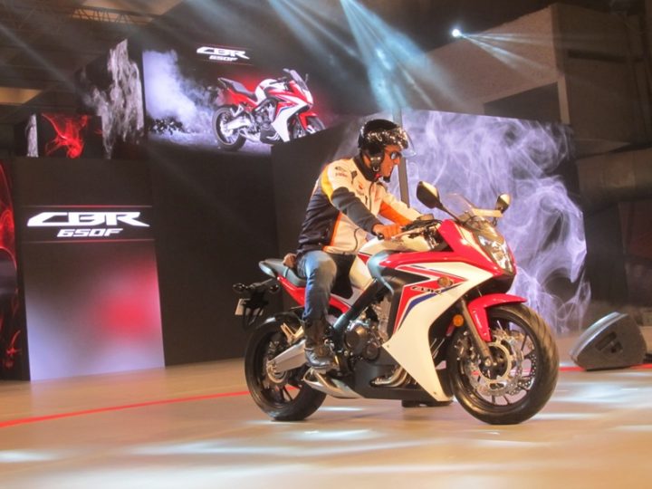 2015-honda-cbr650f-revfest-akshay-kumar