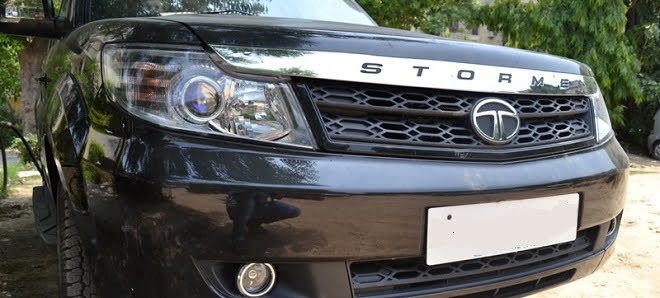 2015-tata-safari-storme-review-front-angle-close-cover