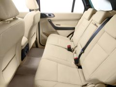 Ford endeavour 2016 front angle interior rear seat
