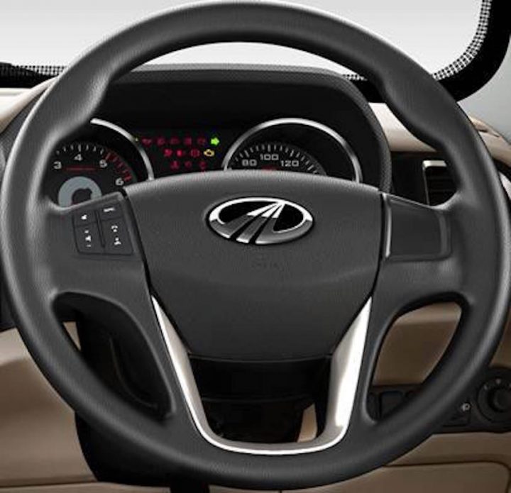 Mahindra-TUV300-steering-wheel-and-instrument-cluster-image