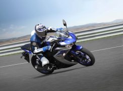 Yamaha Yzf R3 Riding Shot 1