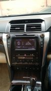 2015-toyota-camry-hybrid-review-centre console