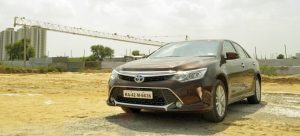 2015-toyota-camry-hybrid-review-pics-cover