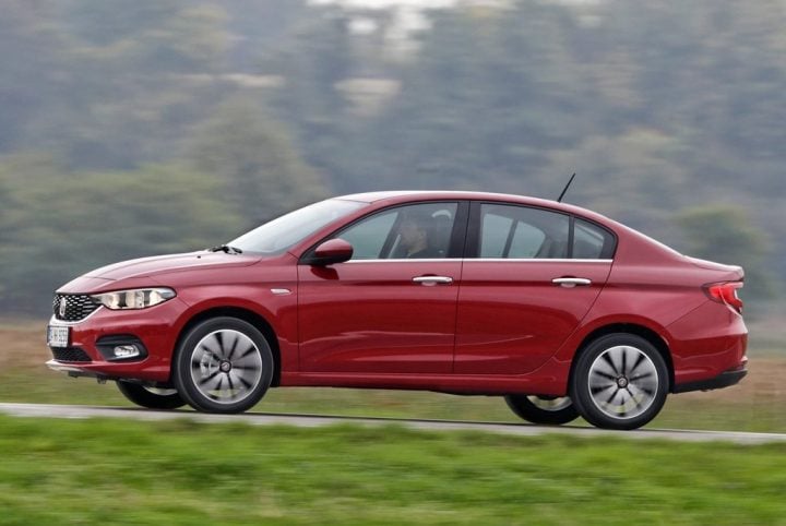 fiat-tipo-egea-new-linea-official-images-side