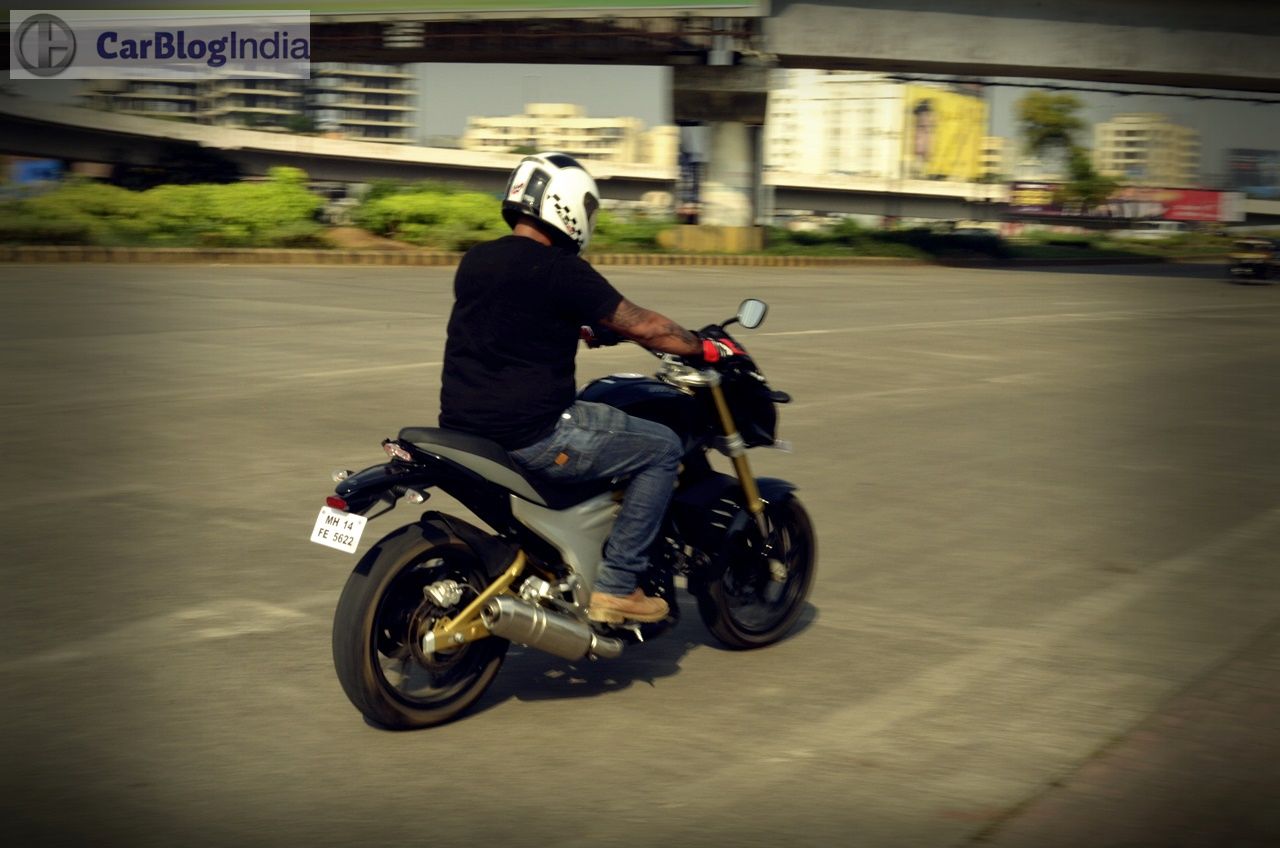 mahindra-mojo-300-review-action-shot-2