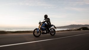 2016-bmw-tvs-g-310-r (6)