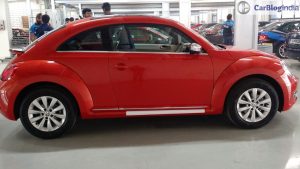 new-volkswagen-beetle-india- orange-side