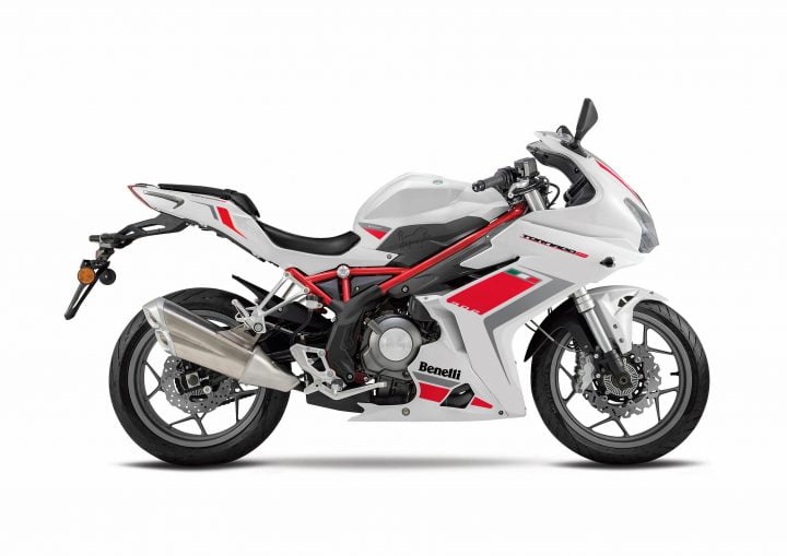 Upcoming Bikes in India 2017-2018 - Benelli Tornado 302