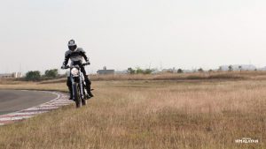 2016 royal enfield himalayan official images 9