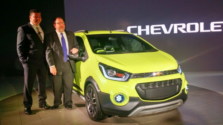 new-model-chevrolet-beat-pics-auto-expo-2